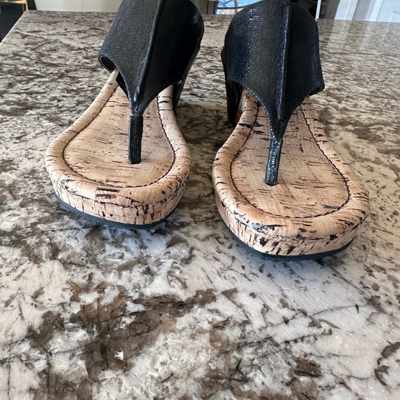 Donal J Pliner Wedge Sandals - Picture 1 of 9